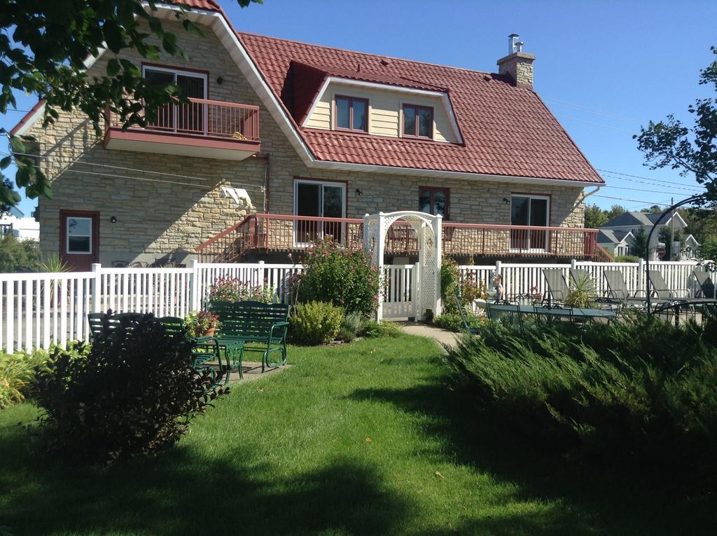 Douces Evasions Bed & Breakfast Saint-Anselme Exterior foto