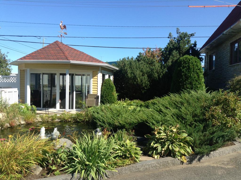 Douces Evasions Bed & Breakfast Saint-Anselme Exterior foto