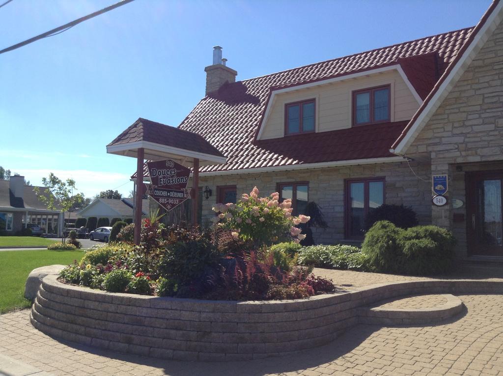 Douces Evasions Bed & Breakfast Saint-Anselme Exterior foto