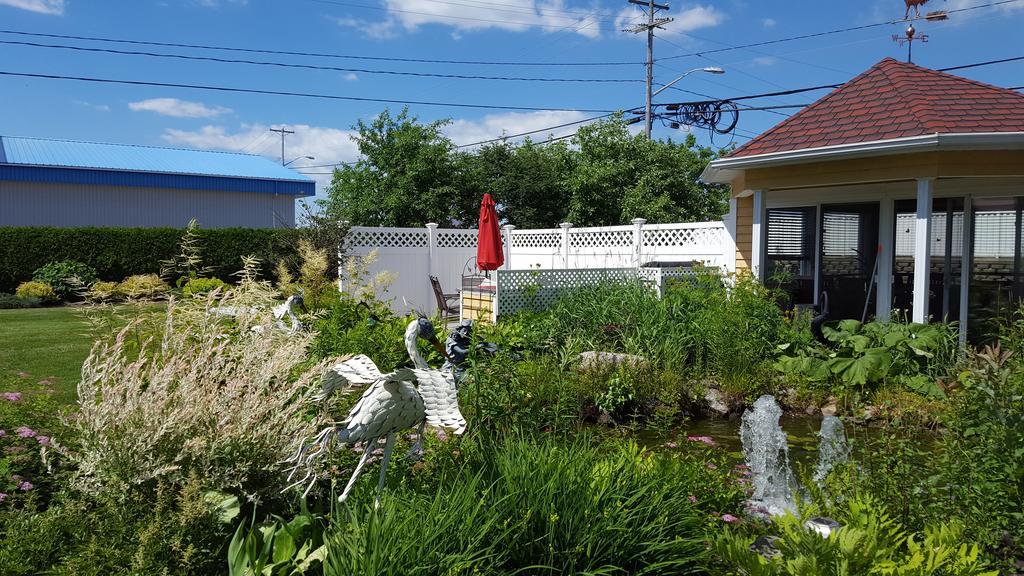 Douces Evasions Bed & Breakfast Saint-Anselme Exterior foto